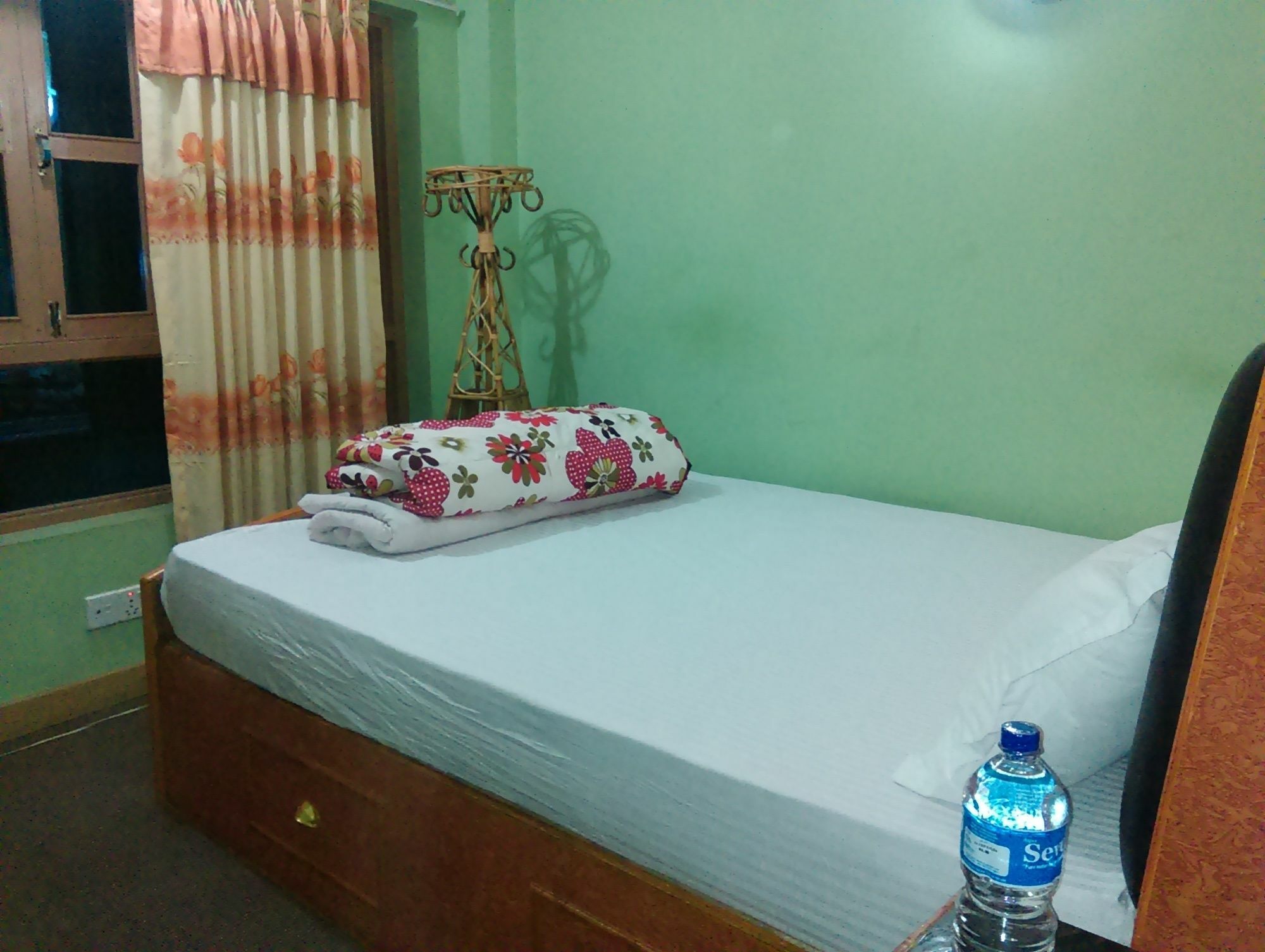 Mountain Guest House Bhatgoan Esterno foto